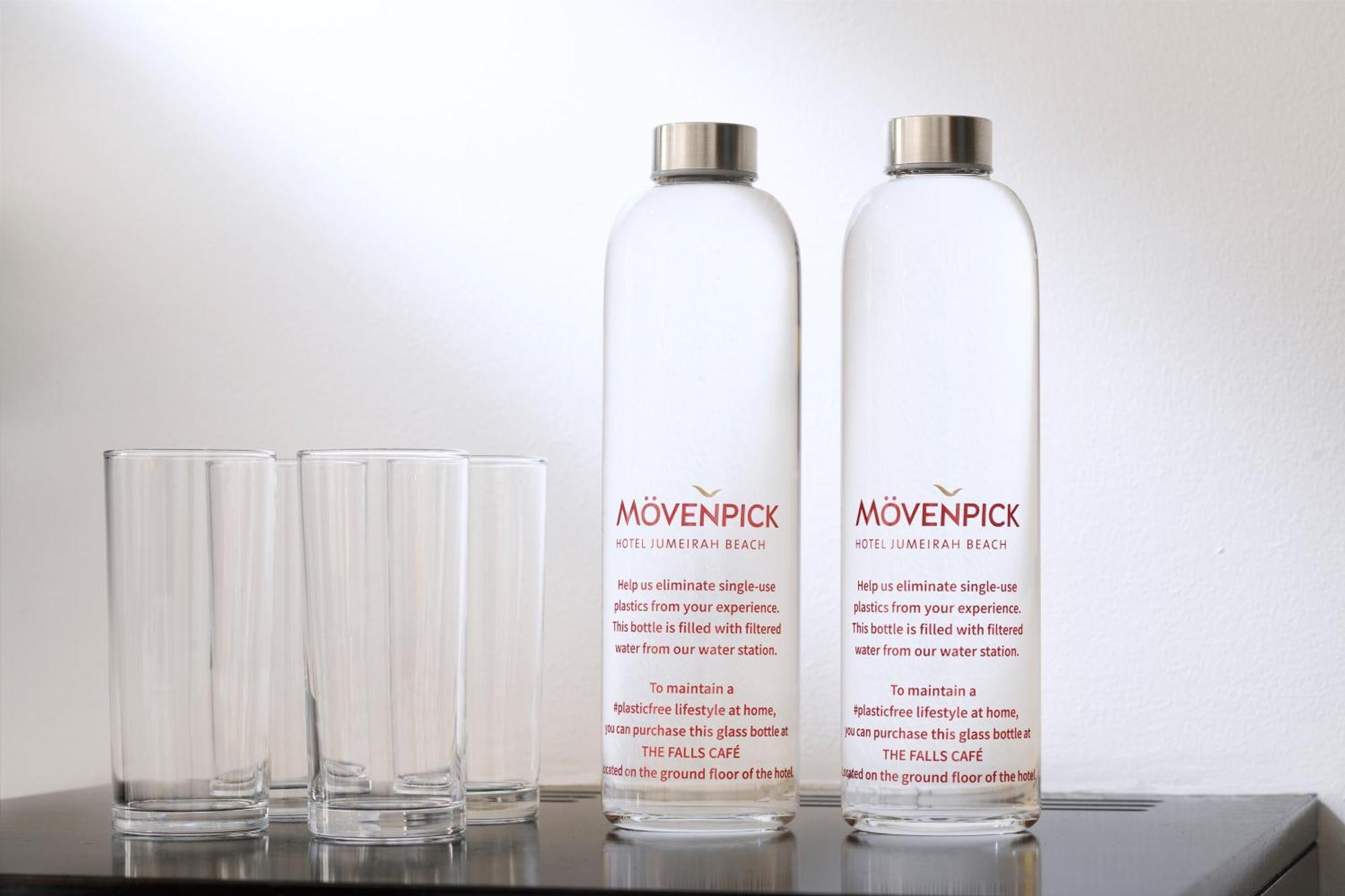 Moevenpick Hotel Jumeirah Beach Dubai Luaran gambar Movenpick water bottles