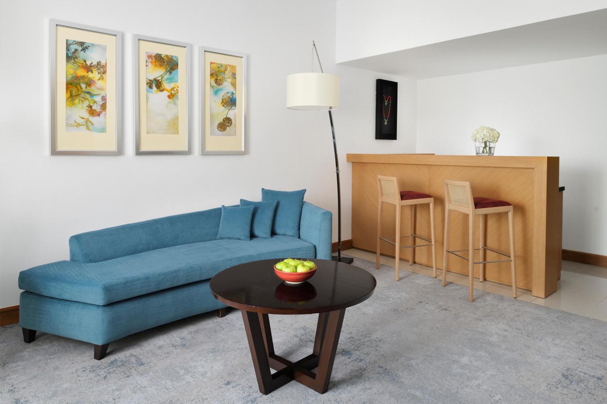 Moevenpick Hotel Jumeirah Beach Dubai Luaran gambar A living room