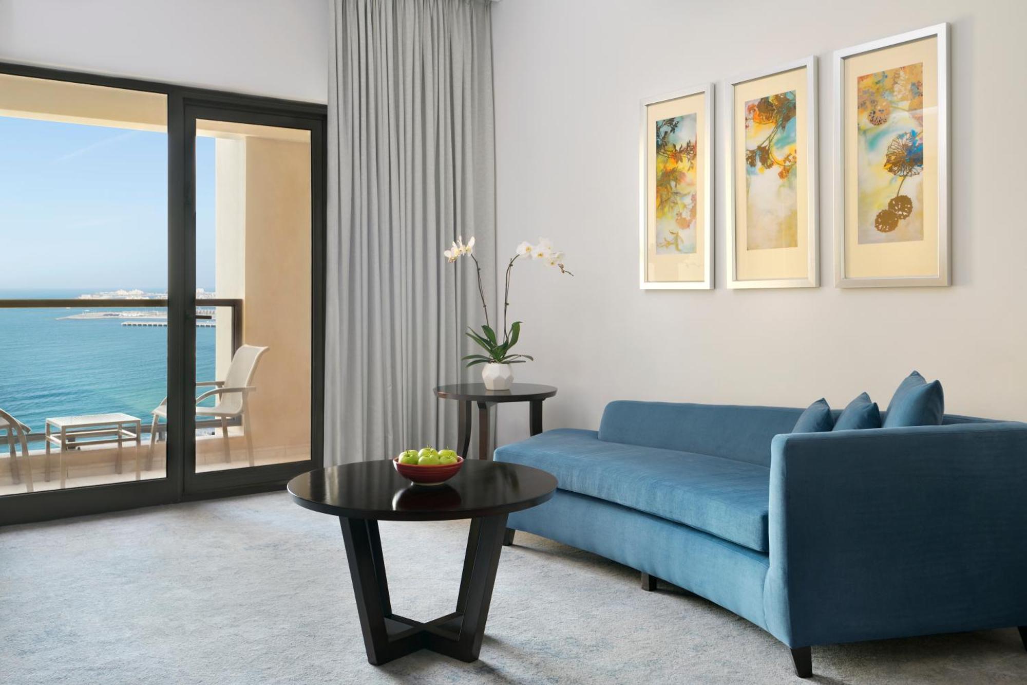 Moevenpick Hotel Jumeirah Beach Dubai Luaran gambar A living room at the Jumeirah Atlantis